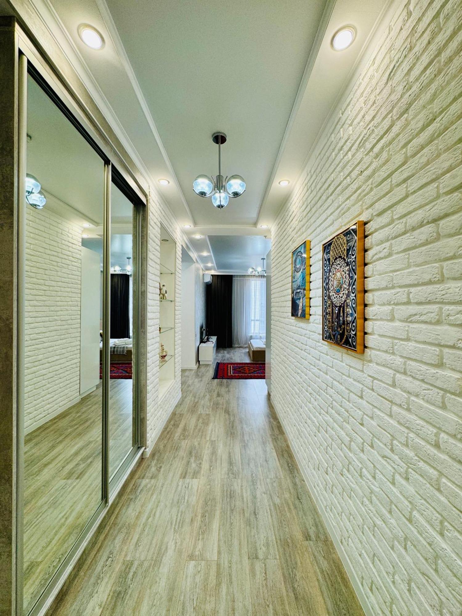 Ethnic Apartment *